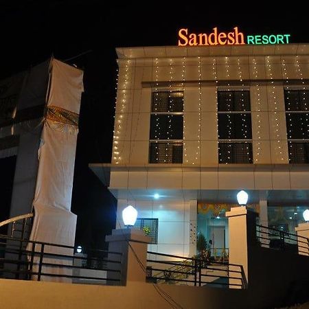 Sandesh Resort Wai Exterior photo